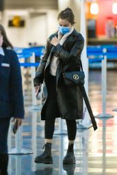 Selena Gomez - Arriving at JFK Airport in New York 05/08/2022