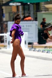 Taylor Hill   Photoshoot in Miami 05 12 2022   - 54