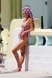 Taylor Hill   Photoshoot in Miami 05 12 2022   - 71