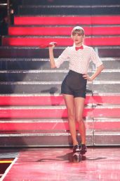 Taylor Swift - Performs on Dancing With The Stars 2012