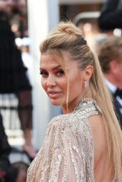 Victoria Bonya – Cannes Film Festival Closing Ceremony Red Carpet 05/28/2022