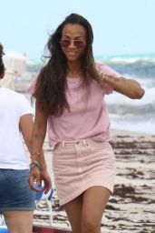 Zoe Saldana - Miami Beach 05/09/2022