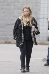 Abigail Breslin - "Accused" Filming Set in Toronto 06/03/2022