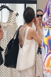 Angelina Jolie   Shopping at Zara in Rome 06 26 2022   - 76