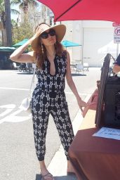 Blanca Blanco at Her Local Farmers Market in Beverly Hills 06/26/2022
