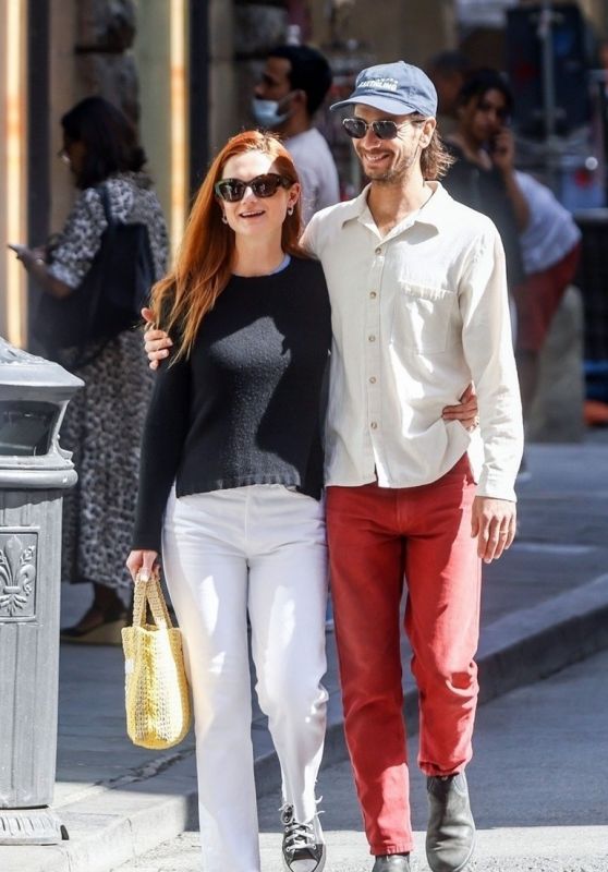 Bonnie Wright ith her husband Andrew Lococo in Florence, Italy, May 29, 2022 x18