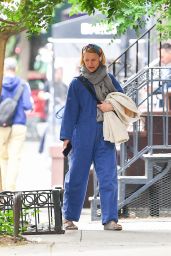 Claire Danes On A Stroll In Ny 06 05 2022 | celebmafia