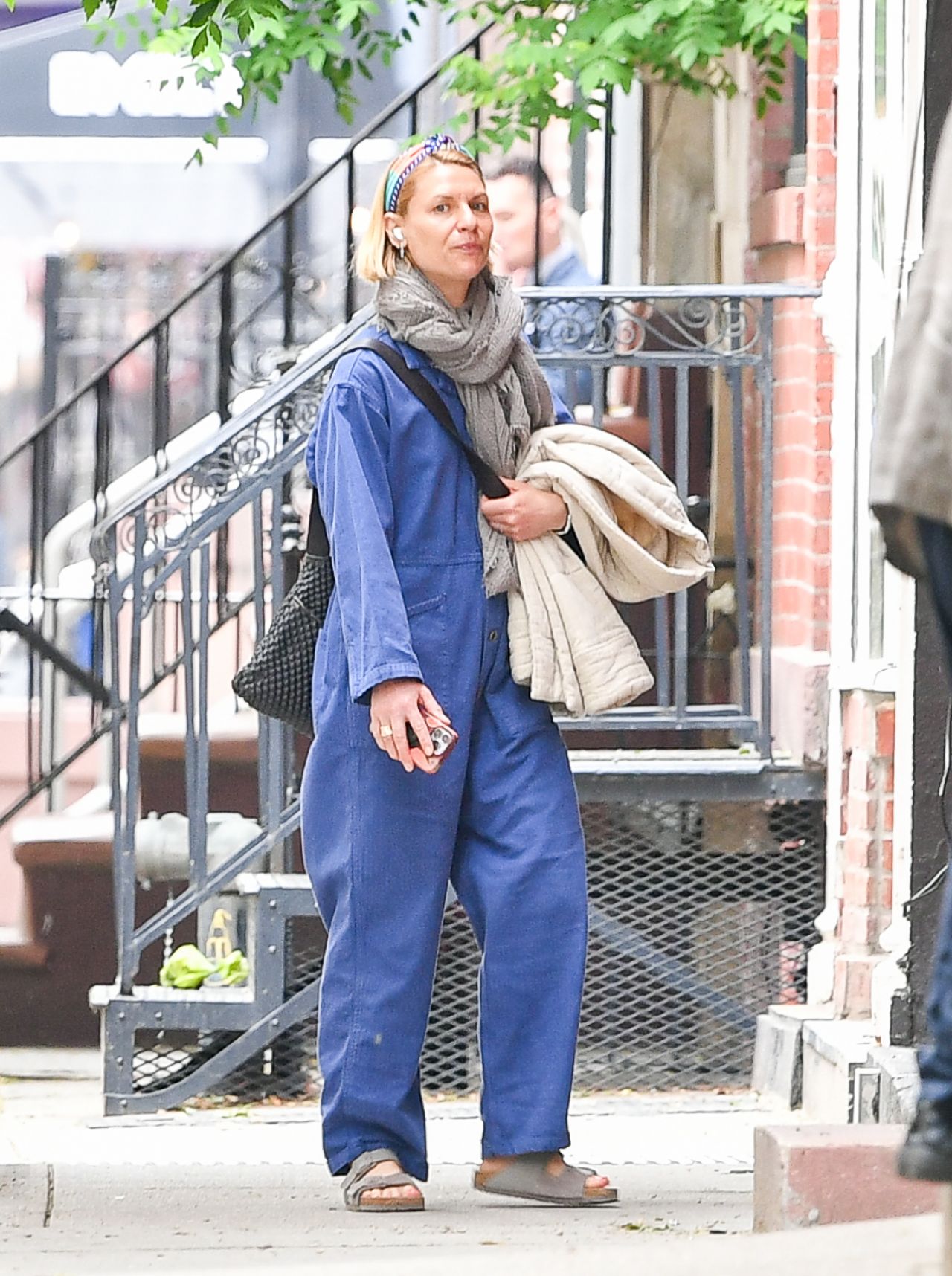 Claire Danes on a Stroll in NY 06/05/2022 • CelebMafia