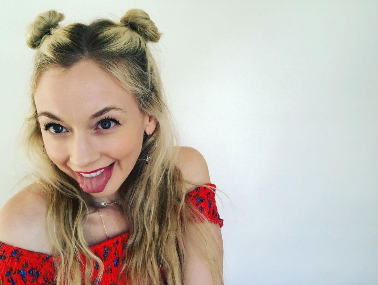 Emily kinney tits