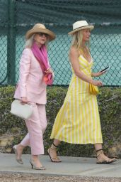 Gwyneth Paltrow and Kate Hudson - Graduation in Santa Monica 06/03/2022