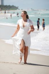 Iskra Lawrence   Photo Shoot on Miami Beach 06 04 2022   - 37