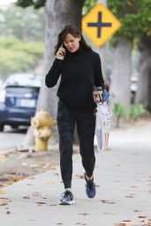 Jennifer Garner - Runs Errands in Brentwood 06/03/2022