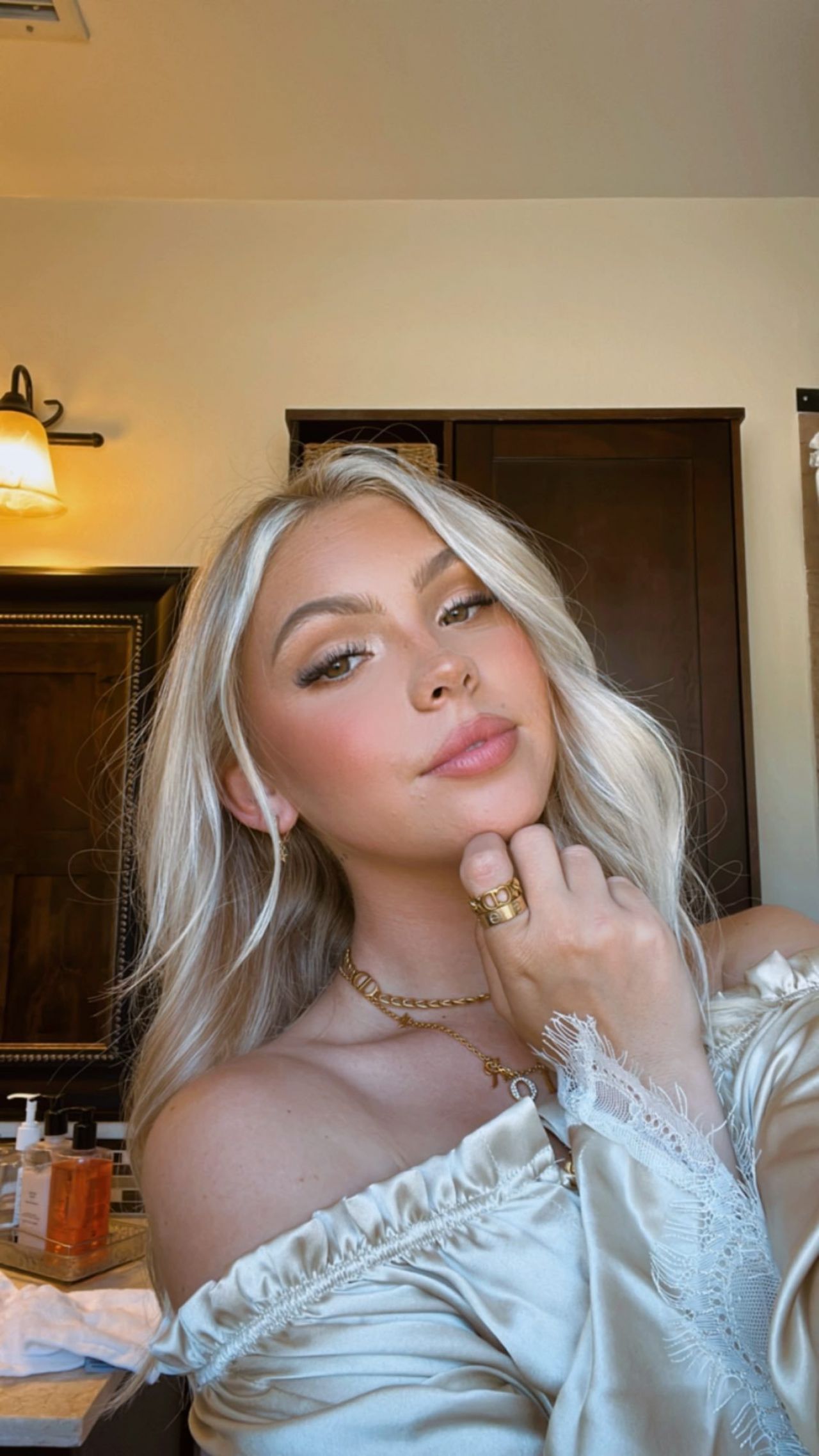 Jordyn Jones 06 22 2022 • Celebmafia