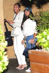 Jordyn Woods With Her Mom Elizabeth Woods and Sister Jodie Woods at Nobu in Malibu 06 07 2022   - 89