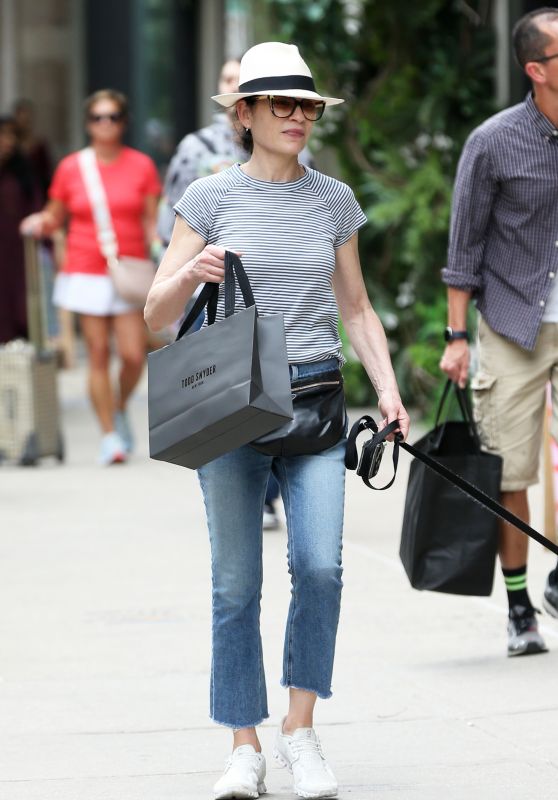 Julianna Margulies - Shopping at Todd Snyder in New York 06/23/2022