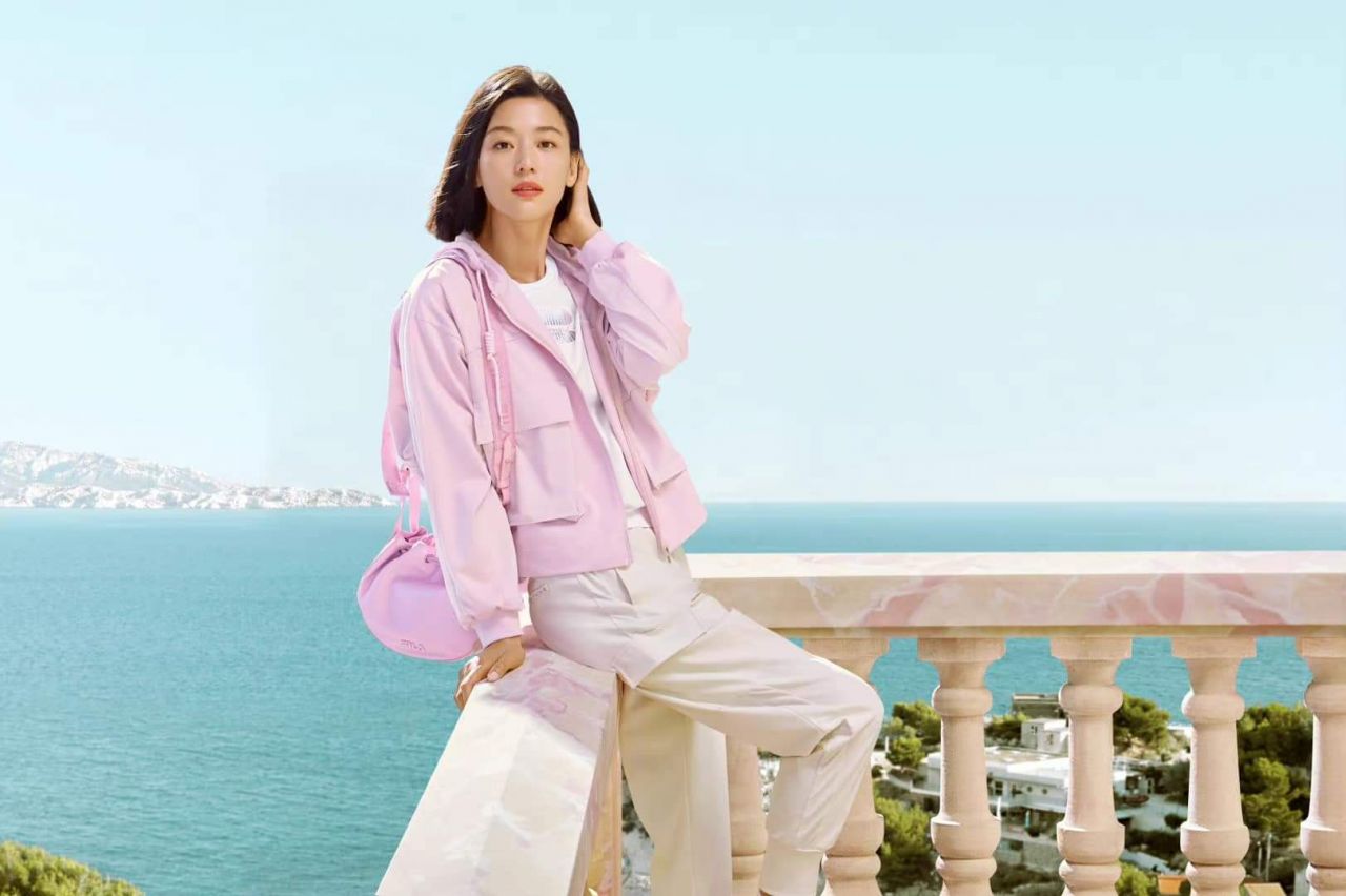 Jun Ji Hyun - FILA 2022 (more photos) • CelebMafia