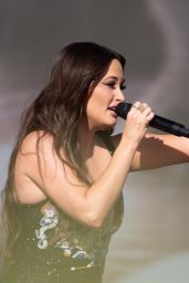 Kacey Musgraves – Performs at Glastonbury Music Festival 06/26/2022