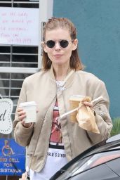 Kate Mara   Picks Up Some Coffee To Go in Los Feliz 06 04 2022   - 88