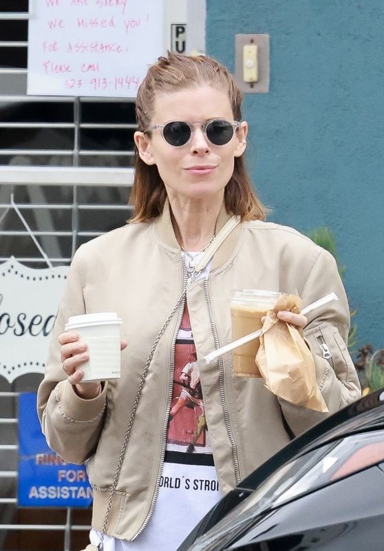 Kate Mara   Picks Up Some Coffee To Go in Los Feliz 06 04 2022   - 61