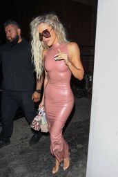 Khloe Kardashian Night Out Style - West Hollywood 06/02/2022