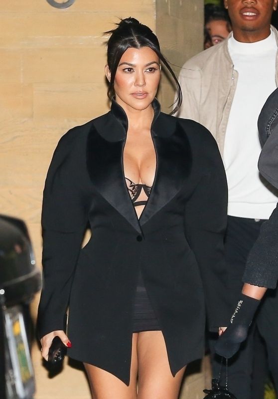 Kourtney Kardashian at Nobu in Malibu 06/04/2022
