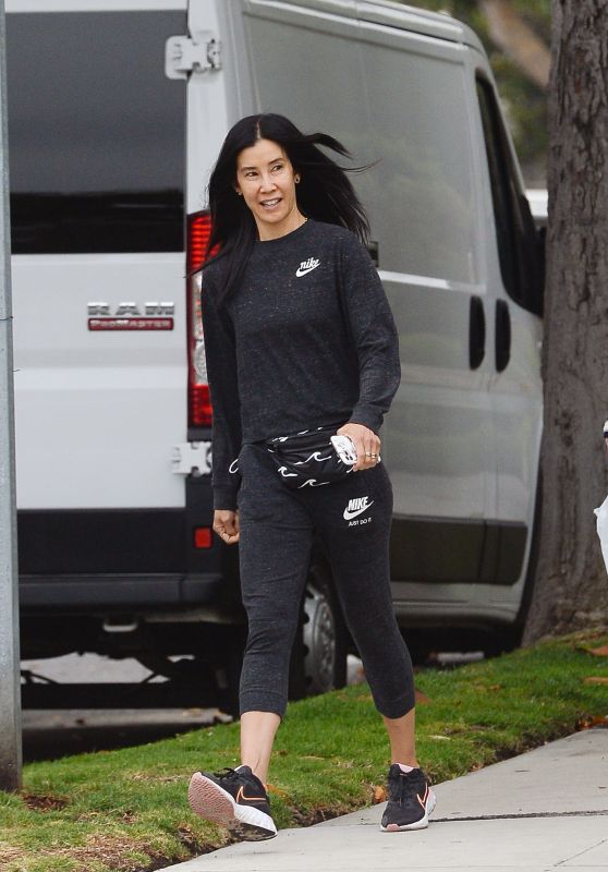 Lisa Ling - Out For a Jog in LA 06/05/2022