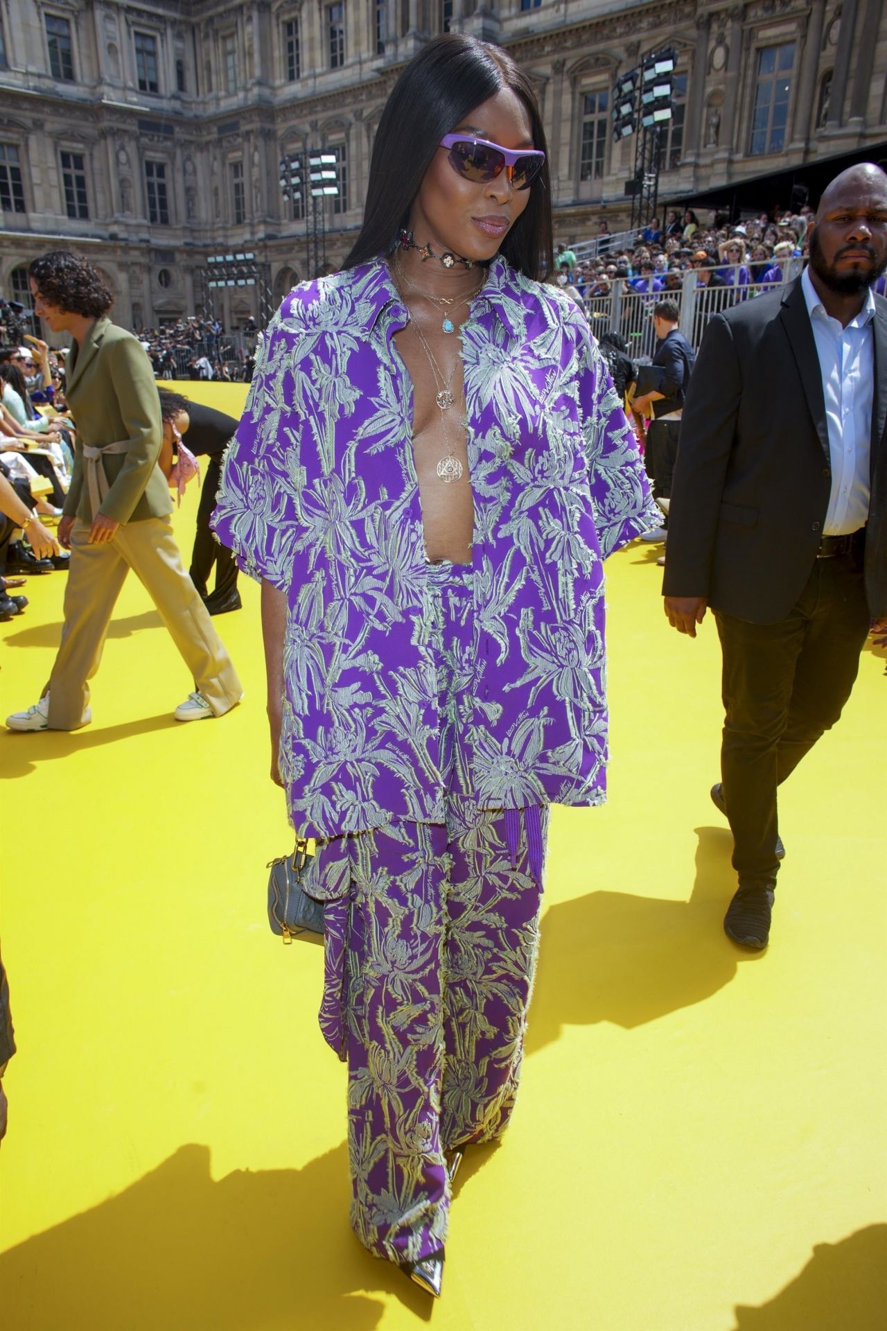 Louis Vuitton on X: Men's Spring-Summer 2024 Show. @NaomiCampbell attended  @Pharrell's debut presentation on the iconic Pont Neuf Bridge in Paris.  Watch the full show at  #LVMenSS24 #LouisVuitton  #PharrellWilliams