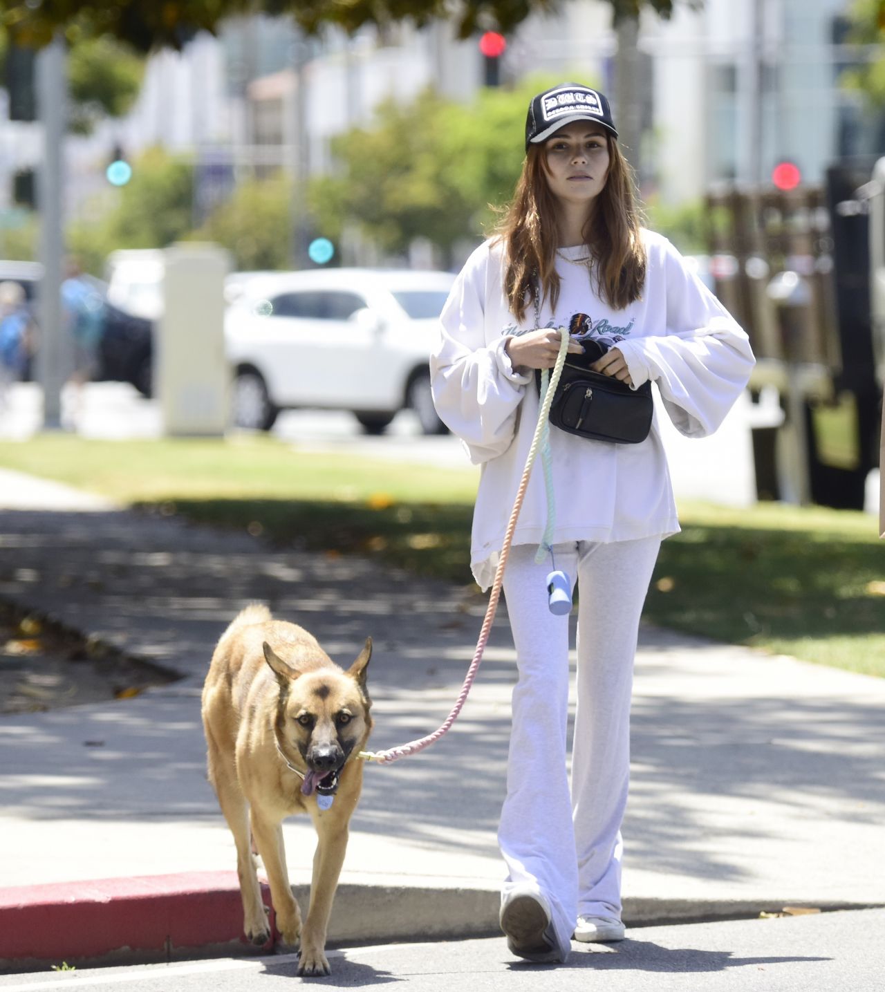 Olivia Jade Giannulli - Out in Beverly Hills 05/31/2022 • CelebMafia