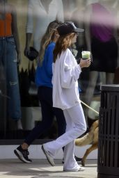 Olivia Jade Giannulli - Out in Beverly Hills 05/31/2022