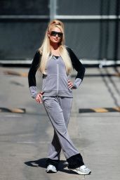 Paris Hilton - Arriving at Jimmy Kimmel Live! in Hollywood 06/29/2022