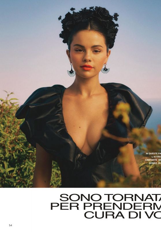 Selena Gomez - Grazia Magazine Italy 06/30/2022 Issue