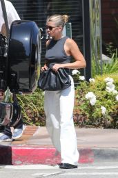 Sofia Richie at Toscana in Brentwood 06/10/2022