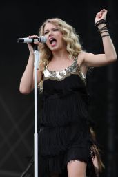 Taylor Swift   V Festival 2009   - 82