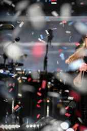 Adele   Performs on Stage in Hyde Park in London 07 02 2022   - 93