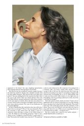 Andie MacDowell   The Sunday Times Style 07 24 2022   - 33