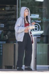 Atiana De La Hoya - Erewhon in Calabasas 07/10/2022 • CelebMafia