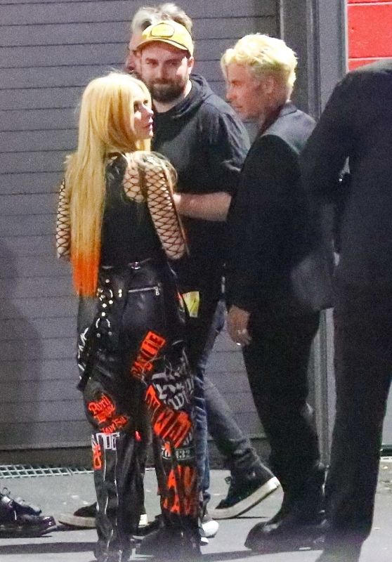 Avril Lavigne - Outside The Kia Forum in Inglewood 07/13/2022