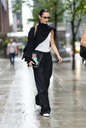 Bella Hadid Street Fashion 07/18/2022