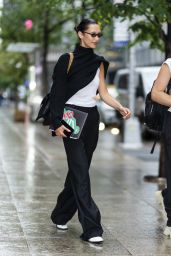 Bella Hadid Street Fashion 07/18/2022