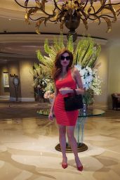 Blanca Blanco - Visits The Polo Lounge at Beverly Hills Hotel in Beverly Hills 07/05/2022