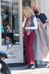 Cate Blanchett - Apple TV Series "Disclaimer" Filming Set in West London 07/15/2022