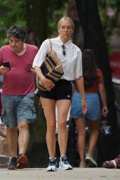 Chloe Sevigny - Out in New York 07/05/2022