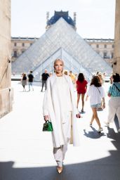 Christine Quinn - Louvre in Paris 07/04/2022