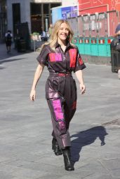 Ellie Goulding Wears a Striking Jumpsuit in London 07/14/2022