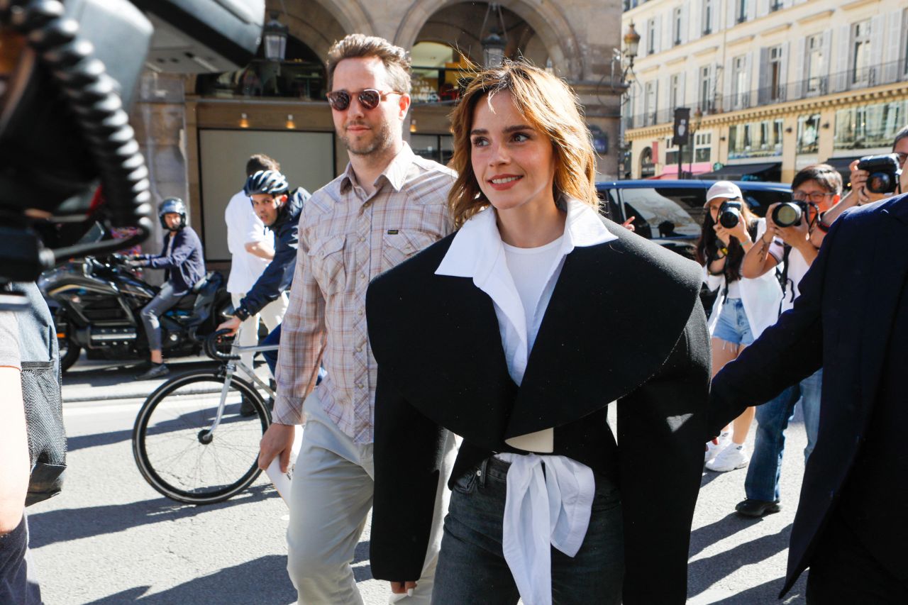 Emma Watson - Schiaparelli Haute Couture Fall Winter 2022 2023 Show in ...