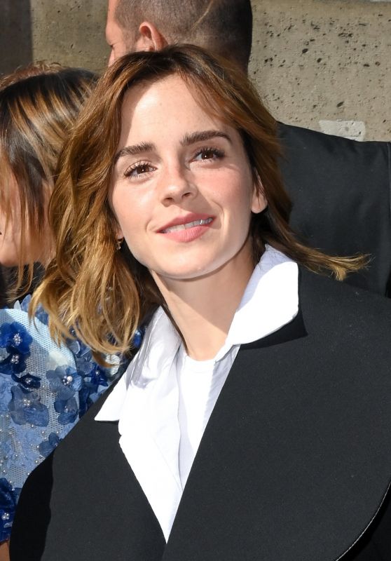 Emma Watson - Schiaparelli Haute Couture Fall Winter 2022 2023 Show in Paris 07/04/2022