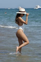 Eva Longoria on the Beach in Marbella 07/18/2022