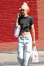Gigi Hadid - Shopping at The Local Pharmacy in New York City 07/19/2022