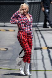 Gwen Stefani   Jimmy Kimmel Live in LA 07 13 2022   - 8