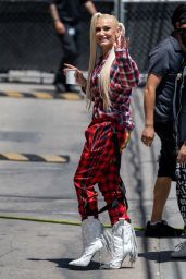 Gwen Stefani   Jimmy Kimmel Live in LA 07 13 2022   - 31